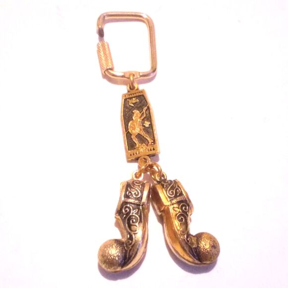Vintage Greece Souvenir Key Chain - Picture 2 of 3